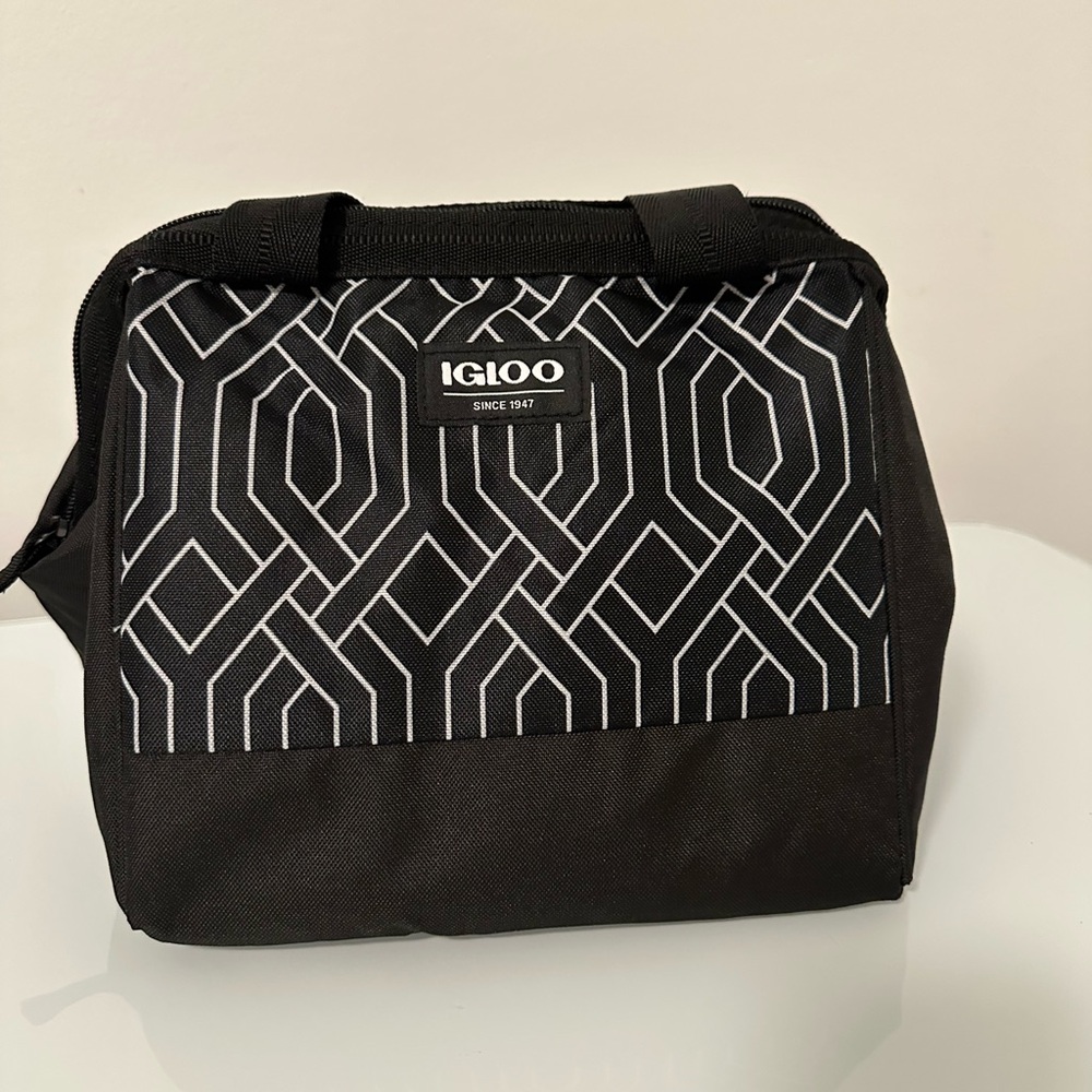 Igloo Insulated Lunch Bag Black Geometric Print Thermal Cooler Tote - Picture 2 of 16